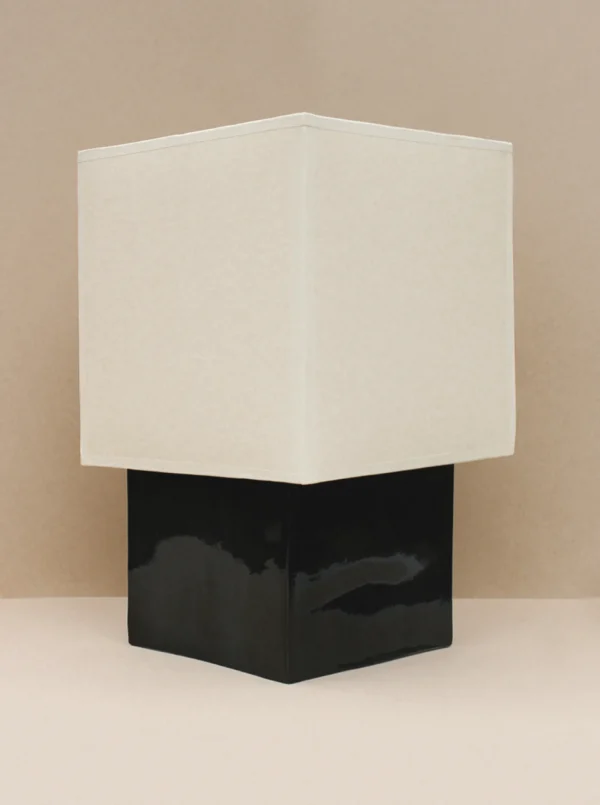 The Oblist Barragán Lamp (Negro) | Table Lamp