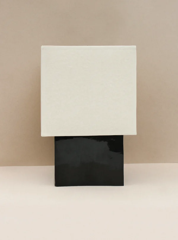 The Oblist Barragán Lamp (Negro) | Table Lamp