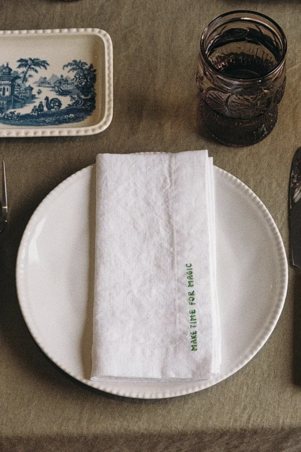 The Oblist Gratitude Linen Napkins - Set of 4 | Serveware | Dining Room