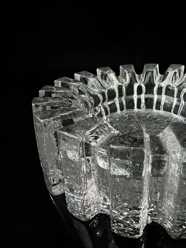 The Oblist 1970s Crystal Glass Brutalist Ashtray | Ashtray | Living Room