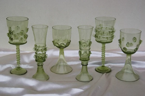 The Oblist Set of six Mouthblown Wine Glasses | Glasses