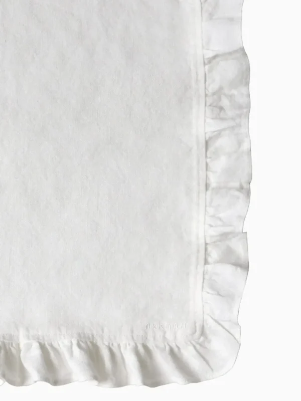 The Oblist Set of Two Ruffled Casita Linen Placemats | Dining Room