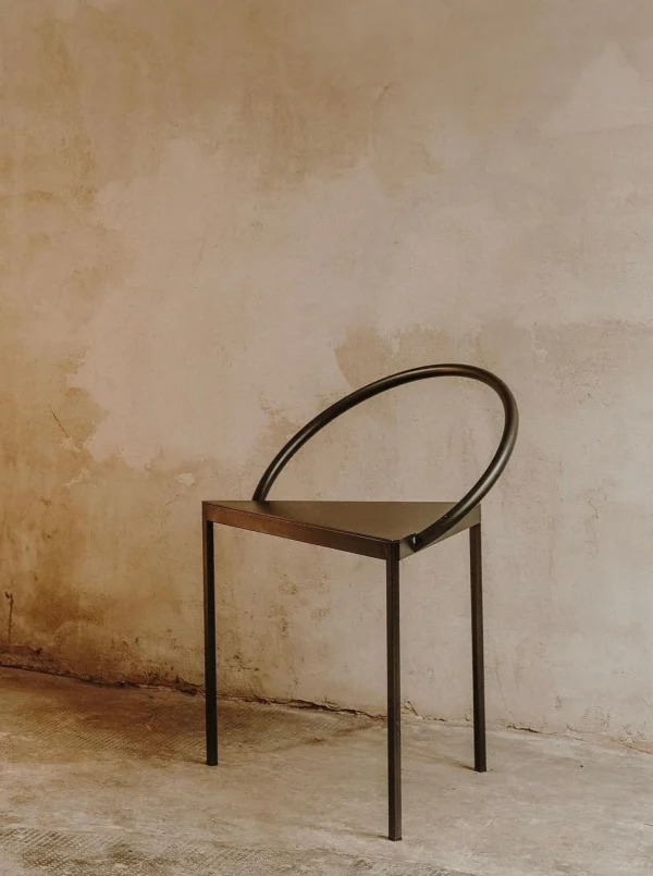 The Oblist Triangolo Chair | Black | Chair | Dining Room