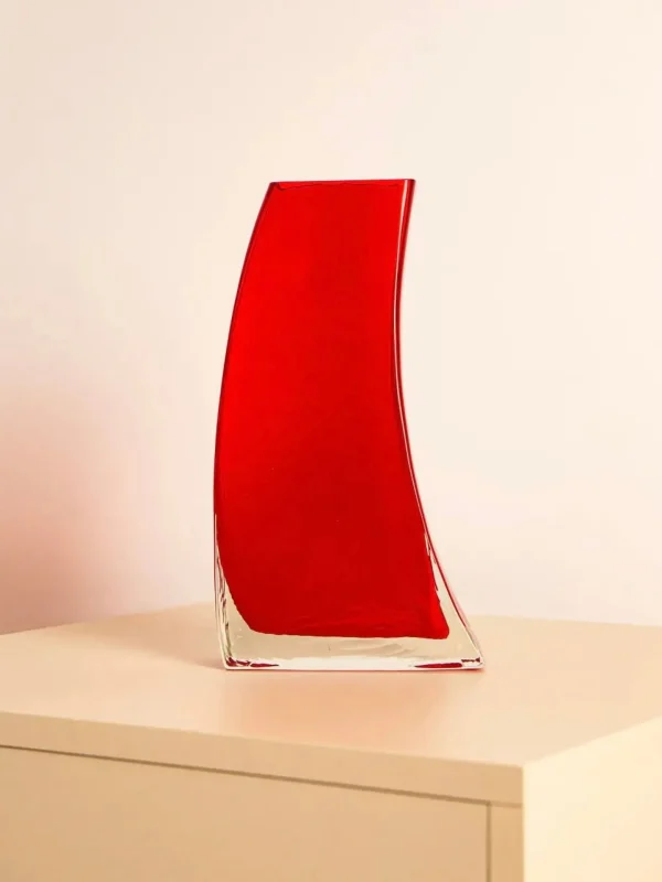 The Oblist Wave Red Vase in 80’s Murano Glass | Vintage Vases | Vases